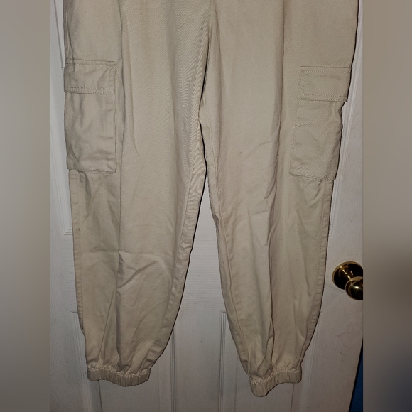 5 for $20 | NWT Forever 21 Cargo Joggers - Picture 6 of 16